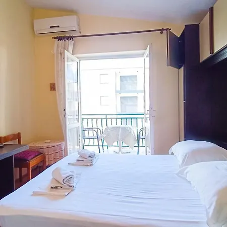 Ines - 15 Meters From The Apartamento Promajna