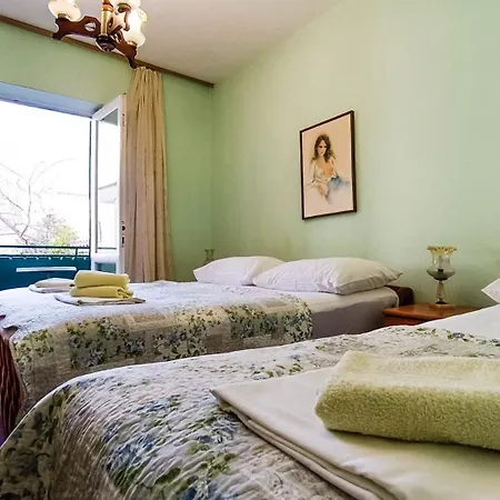 Ines - 15 Meters From The Apartamento Promajna