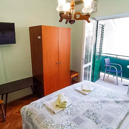 Ines - 15 Meters From The Apartamento Promajna