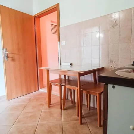 Ines - 15 Meters From The Apartamento Promajna