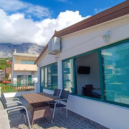 Ines - 15 Meters From The Apartamento Promajna